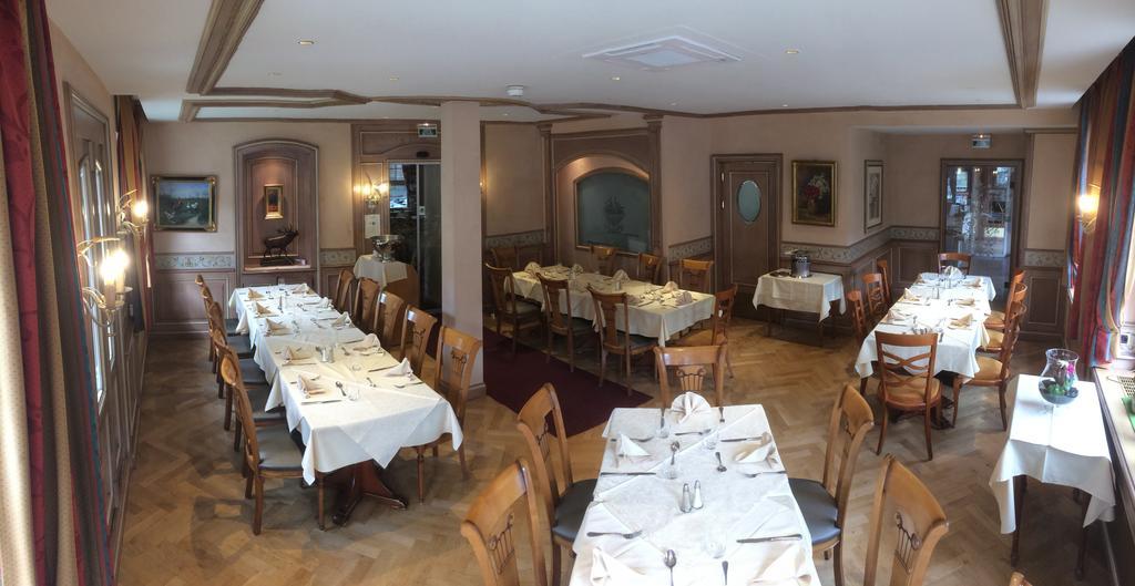 שטרסבורג Hotel Restaurant Au Cerf D'Or מראה חיצוני תמונה